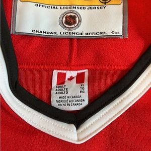 Jersey officially licensed XL Black hawks